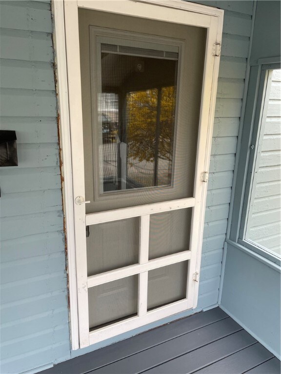 34 Troy Ave, Warwick, RI 02889 - photo 4