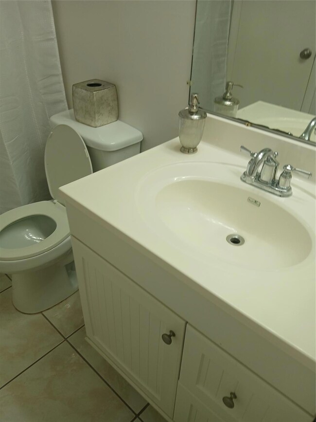 Martinique unit 211, Hallandale Beach, FL 33009 - photo 7