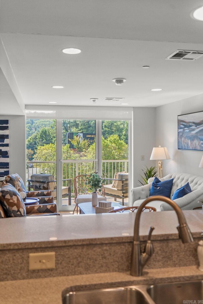 Riviera Condominiums, Little Rock, AR 72202 - photo 5