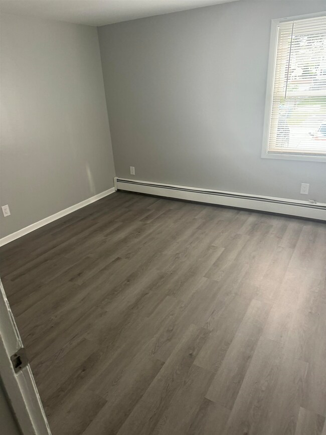 265 Grove St unit 3rd Floor, Manchester, NH 03103 - photo 7