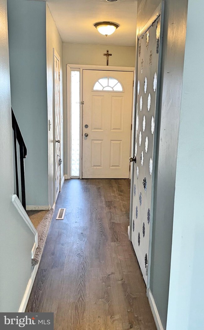 489 Fairfield Rd, East Windsor, NJ 08520 - photo 4