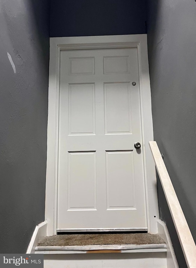 27 N Hanover St, Pottstown, PA 19464 - photo 3