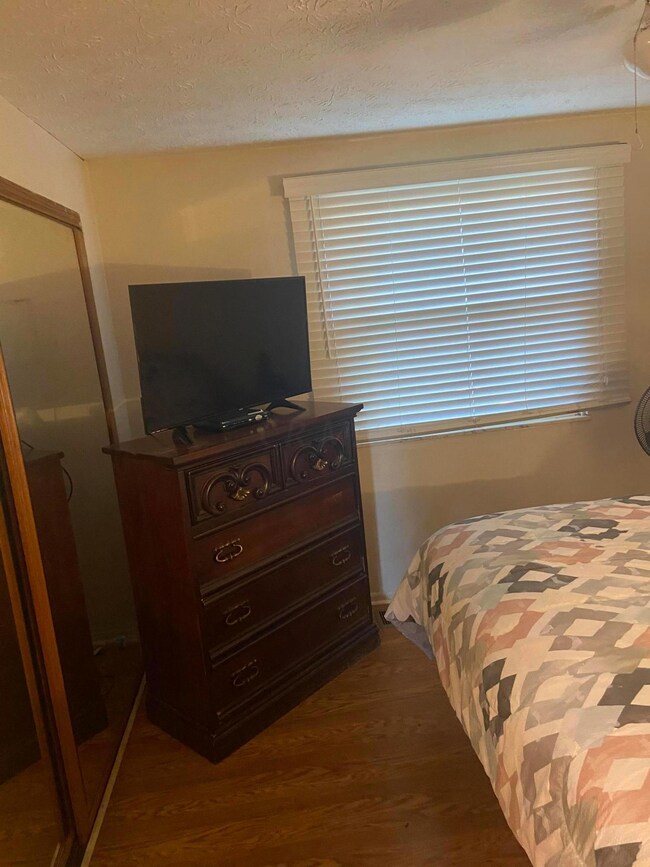 4110 Owsley St, Columbus, OH 43207 - photo 5