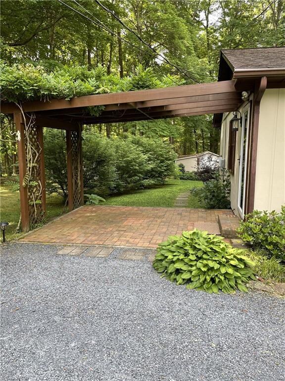 1221 E Mine St, Asheboro, NC 27205 - photo 4