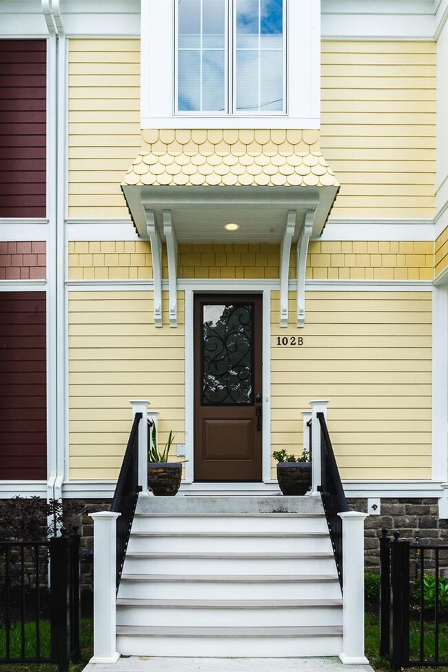 102B Division St, Saratoga Springs, NY 12866 - photo 2