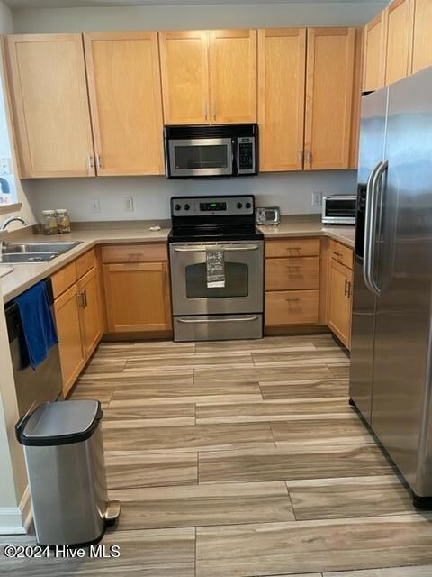 2807 Bloomfield Kitchen