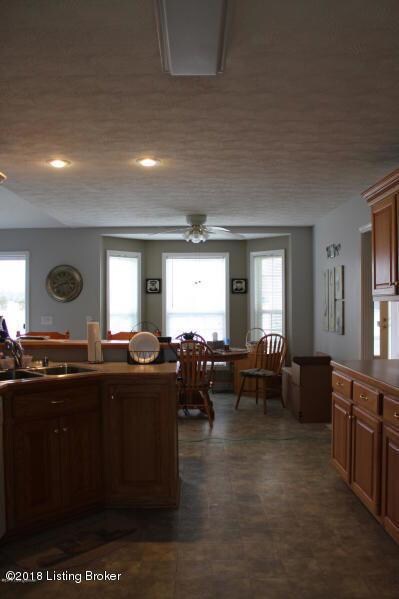 400 Barbara Sue Ln, Mount Washington, KY 40047 - photo 4