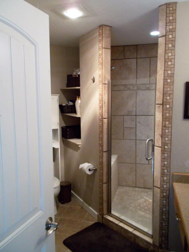 213 SE Yorktown Rd, Grants Pass, OR 97527 - photo 4