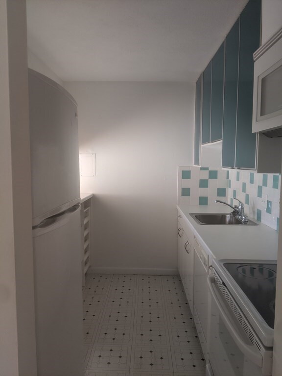 1643 Cambridge St unit 35, Cambridge, MA 02138 - photo 6