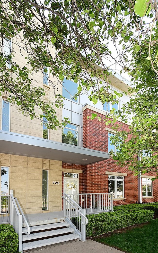 725 Riverfront Dr unit 16, Omaha, NE 68102 - photo 4