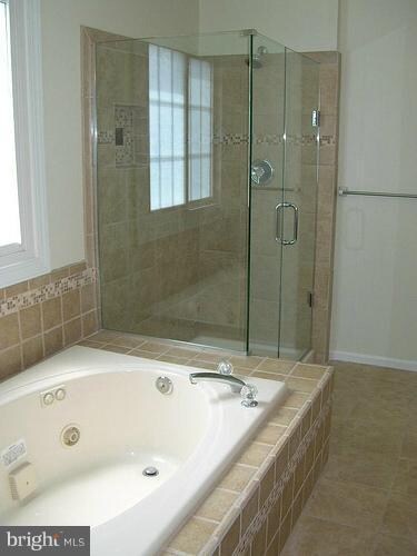 2821 Cleeve Hill Ct, Woodbridge, VA 22191 - photo 4