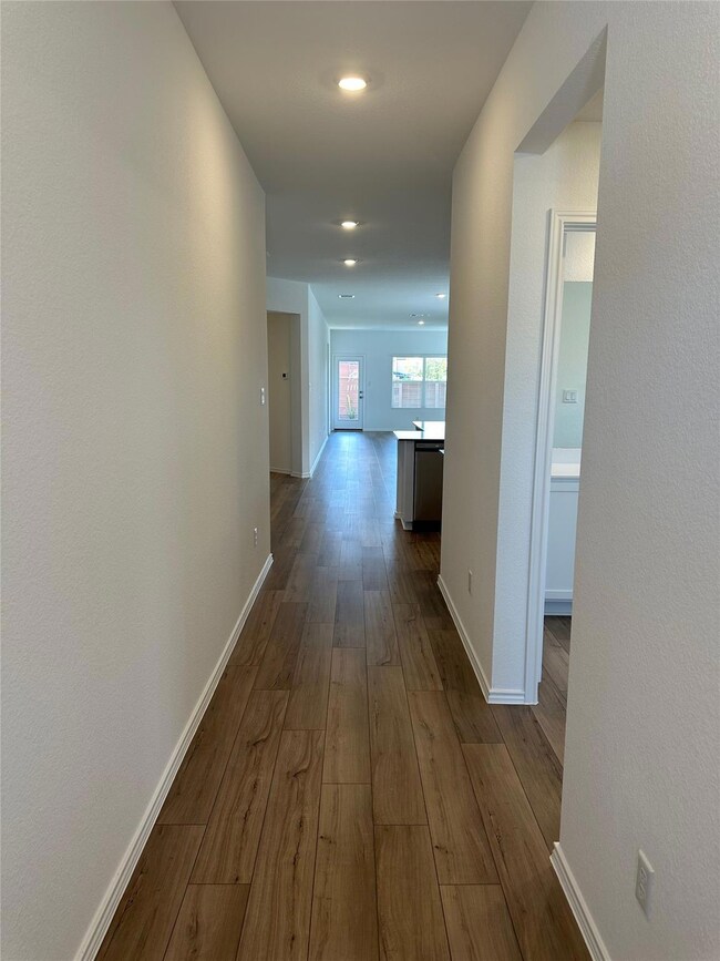 2513 Four Waters Loop, Andice, TX 78628 - photo 5