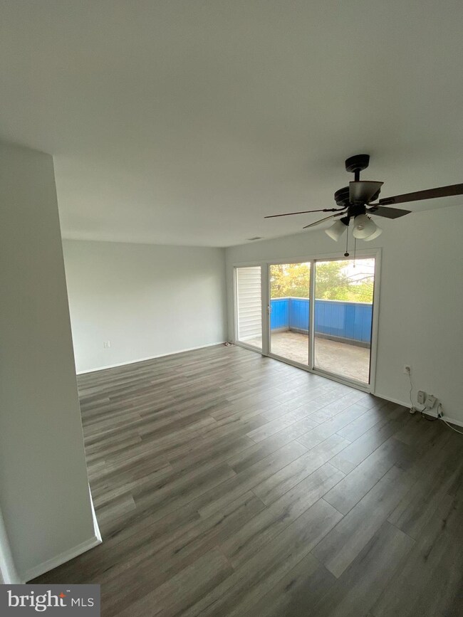 5752 Village Green Dr, Alexandria, VA 22309 - photo 3