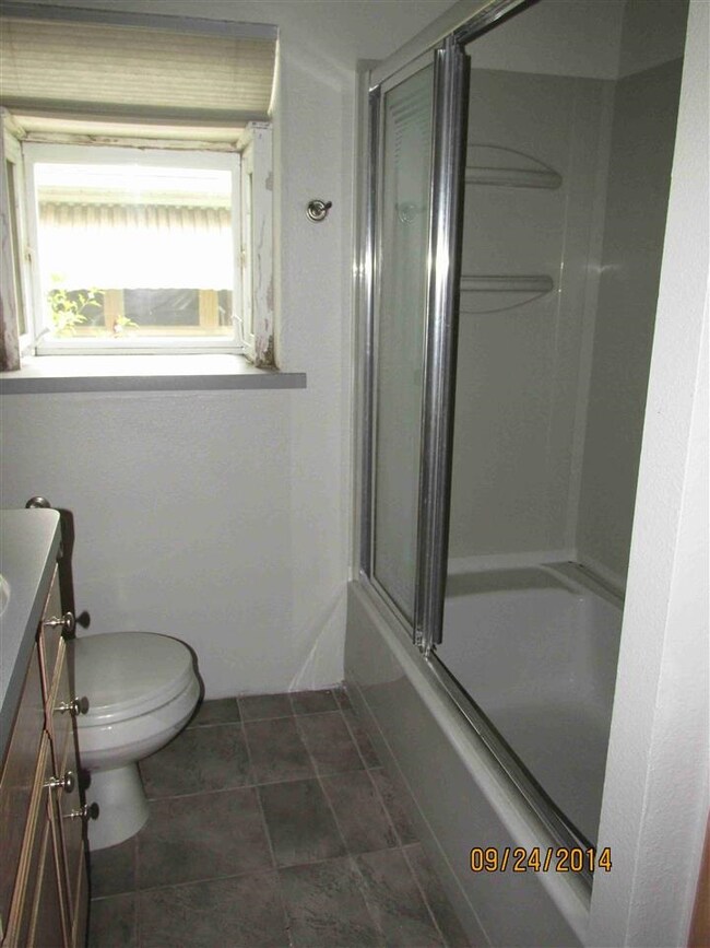 111 17th St SW, Cedar Rapids, IA 52404 - photo 7