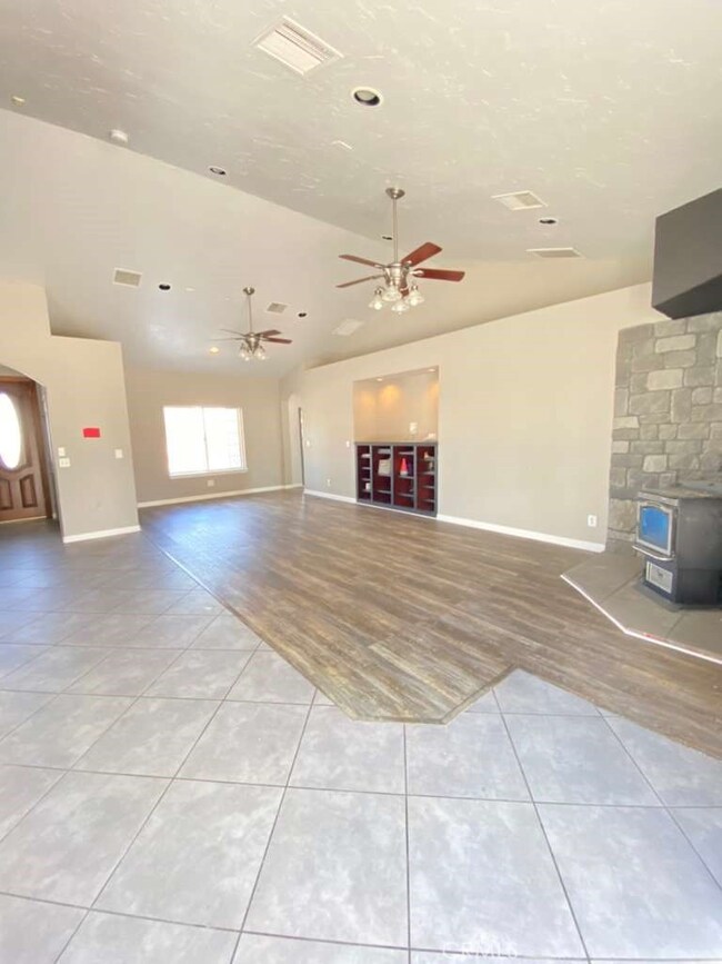 49239 80th St W, Lancaster, CA 93536 - photo 7