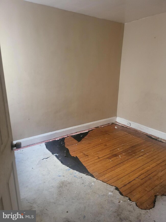 902 N Streeper St, Baltimore, MD 21205 - photo 6