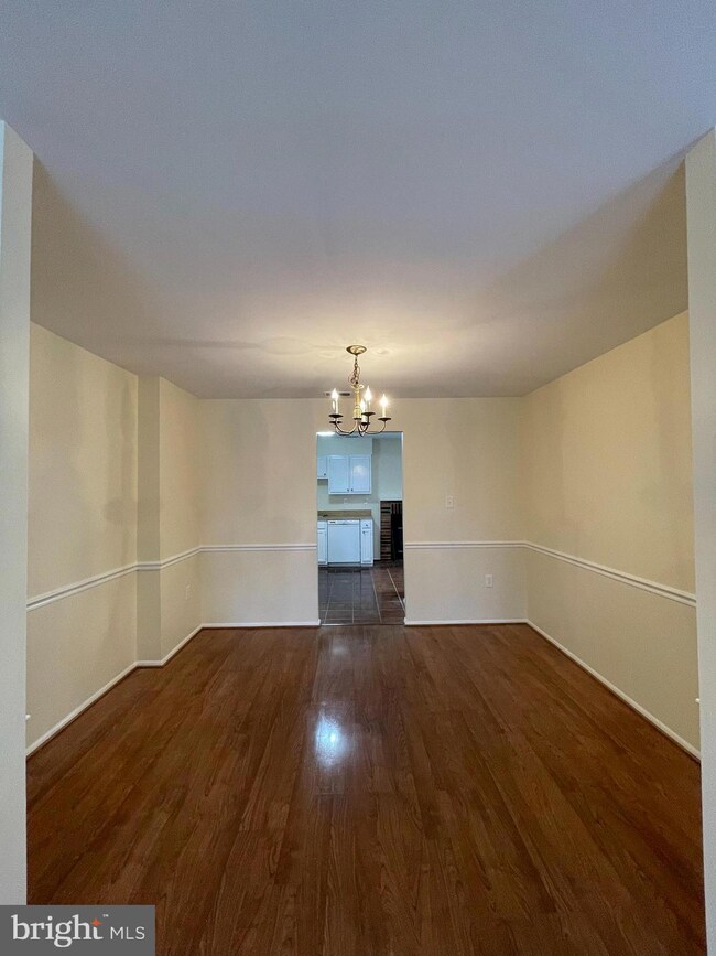 14953 Cherrywood Dr, Laurel, MD 20707 - photo 5