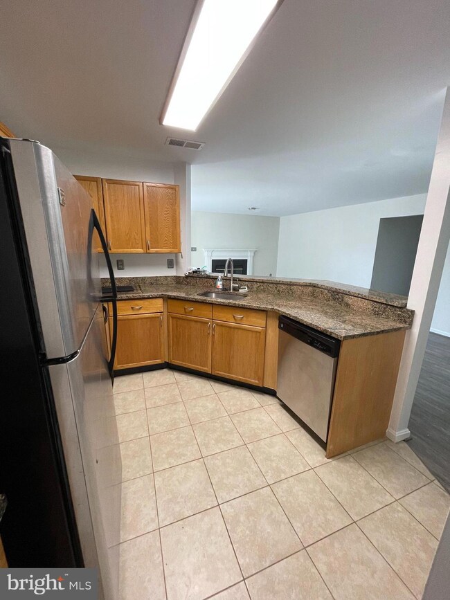 10919 Postern Ct unit 40, Manassas, VA 20109 - photo 4