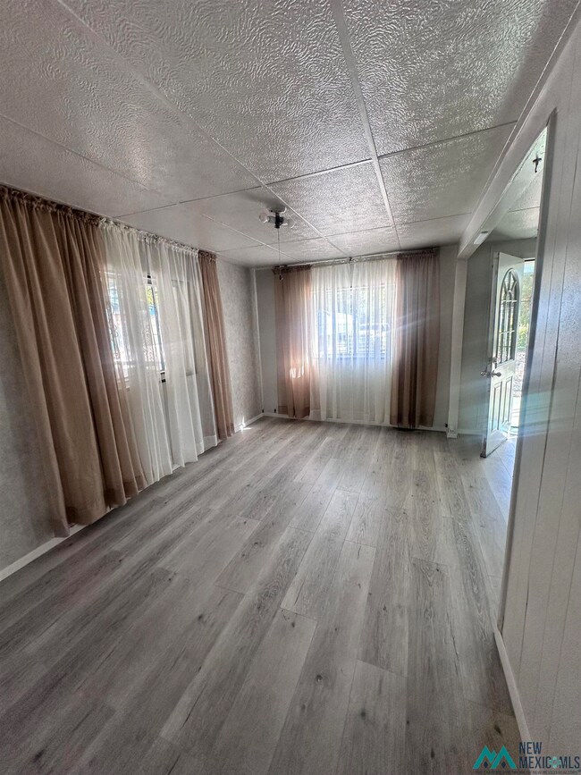 122 Delgado St, Las Vegas, NM 87701 - photo 5