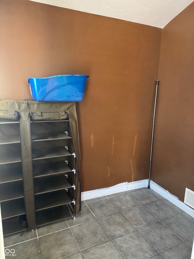 1409 S 4th St, Clinton, IN 47842 - photo 4