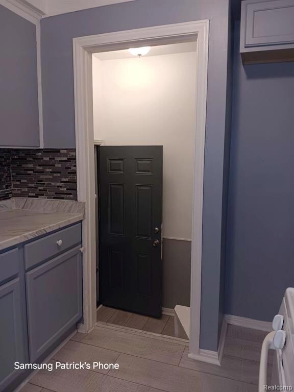 9250 Plainview Ave, Detroit, MI 48228 - photo 5