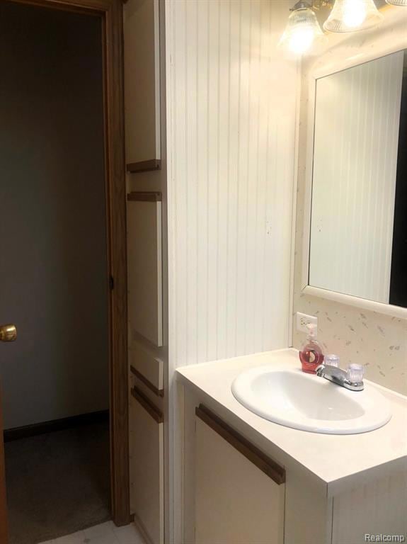 614 Spruce Ct, Jonesville, MI 49250 - photo 7