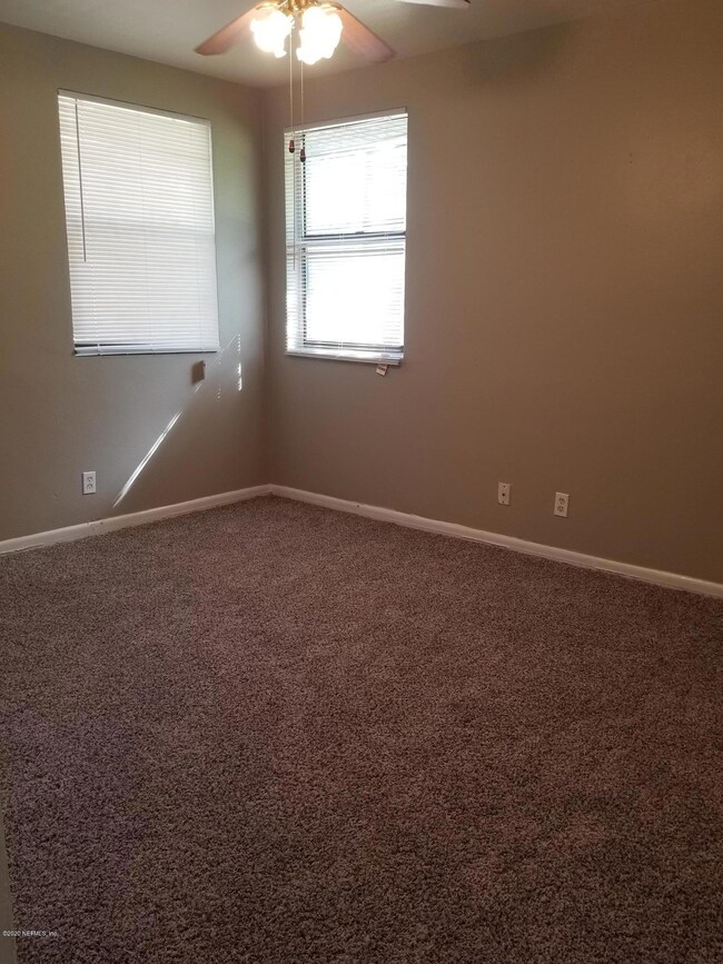 1156 Denaud St, Jacksonville, FL 32205 - photo 6