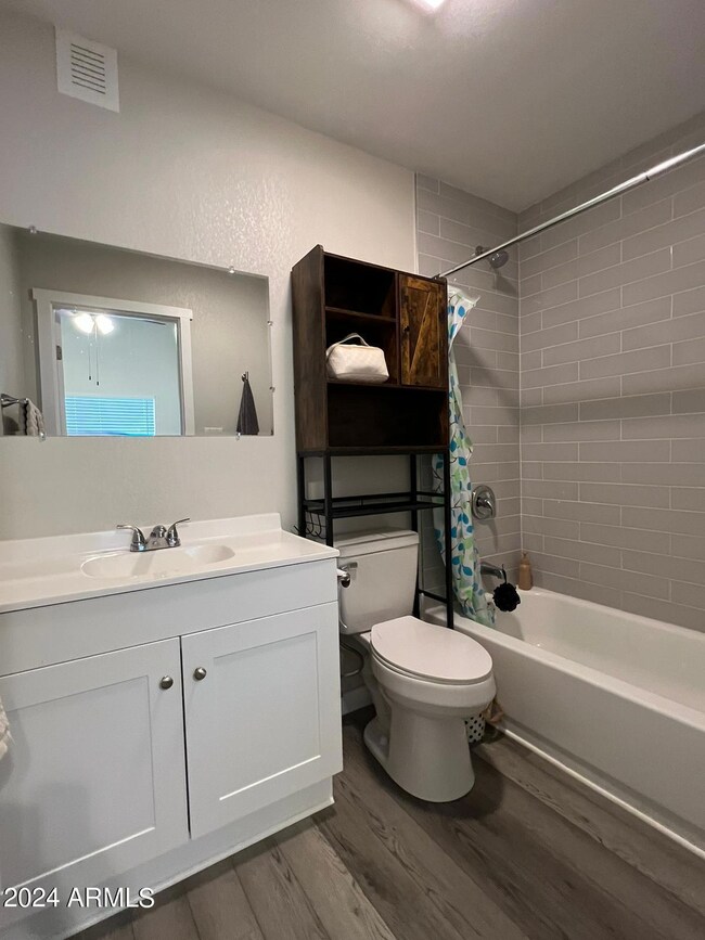 2126 N 25th Place unit B, Phoenix, AZ 85008 - photo 4