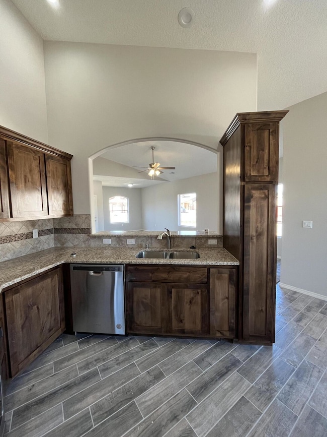 881 Firewheel Loop SW, Los Lunas, NM 87031 - photo 3