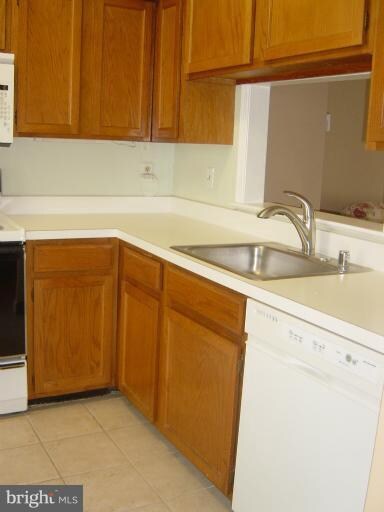 6366 Chimney Wood Ct, Alexandria, VA 22306 - photo 2