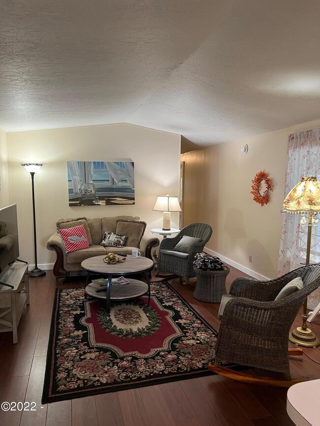 2424 NE 29th St, Lincoln City, OR 97367 - photo 4