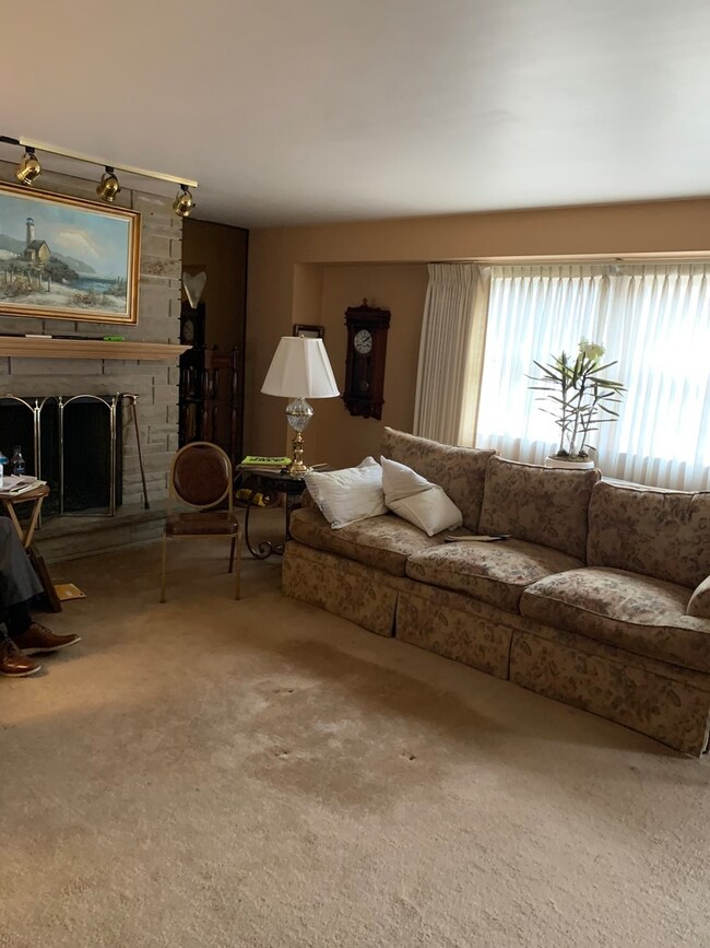 1551 Suffolk Ave, Westchester, IL 60154 - photo 5