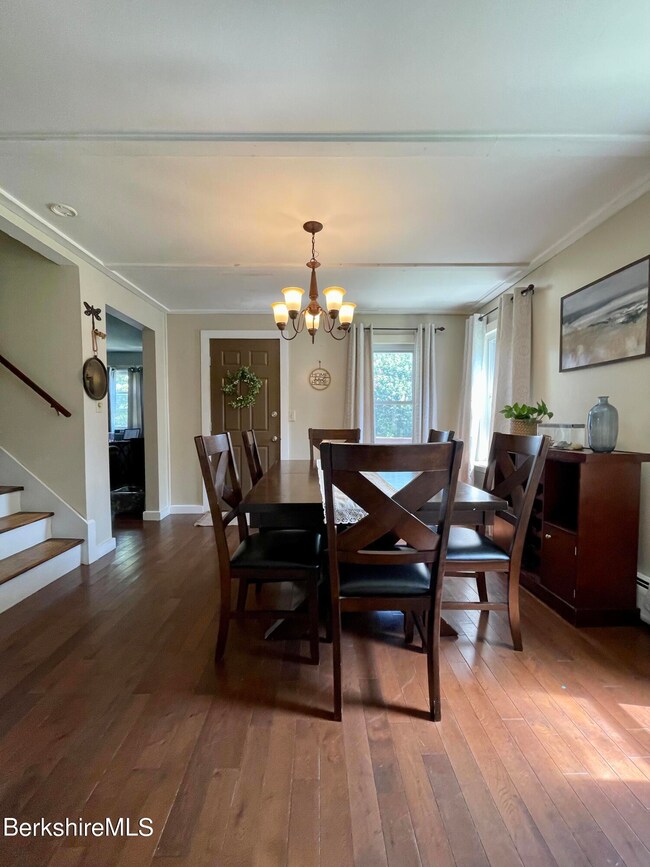 28 West St, Adams, MA 01220 - photo 4