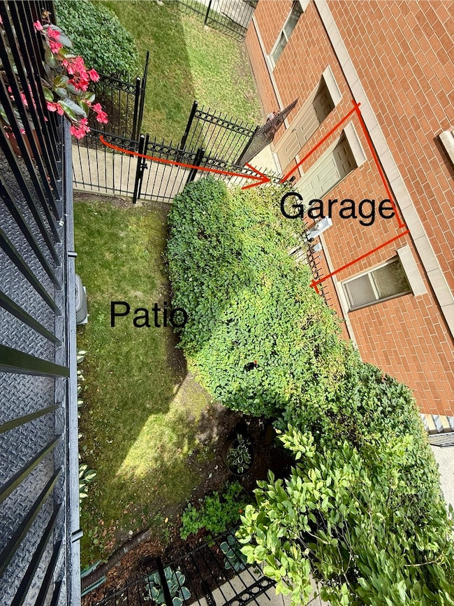 1333 N Burling St unit B, Chicago, IL 60610 - photo 2