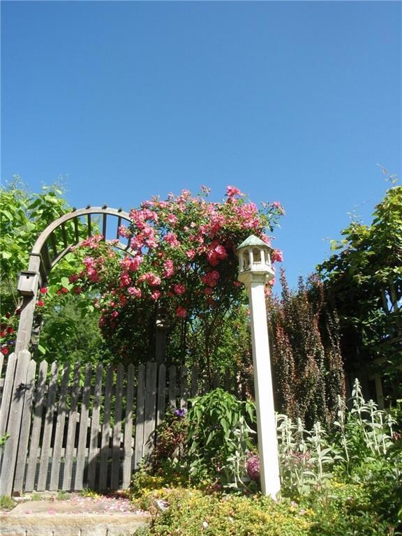 48 Willow Ln, Portland, ME 04102 - photo 2