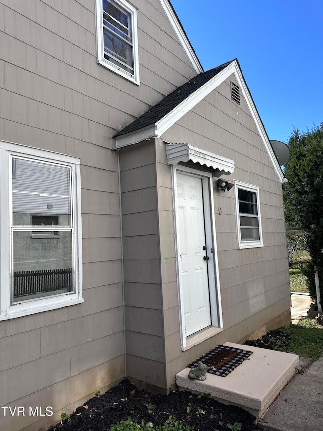 526 Mount Ida Place, Kingsport, TN 37660 - photo 5