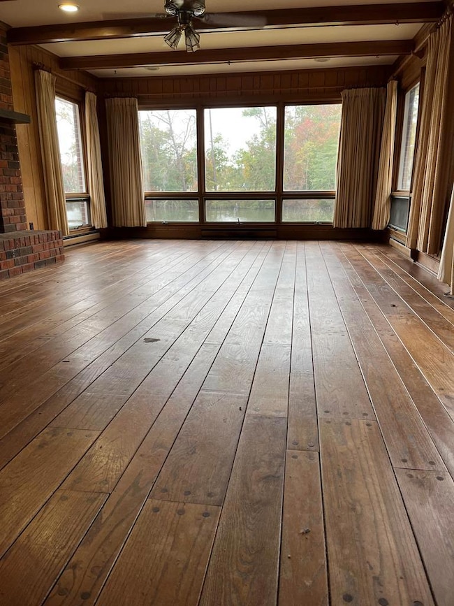 FIRST FLOOR DEN