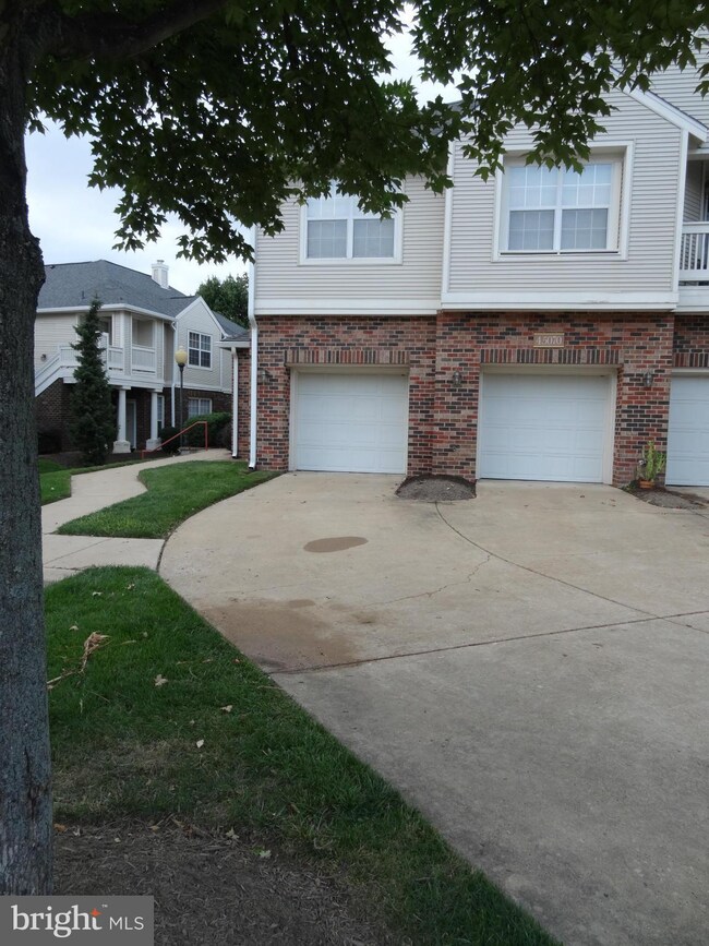 45070 Brae Terrace unit 103, Ashburn, VA 20147 - photo 2