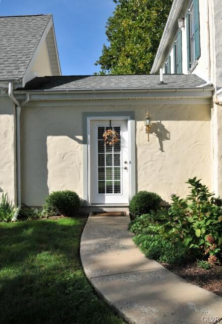 5041 Vera Cruz Rd, Emmaus, PA 18049 - photo 2