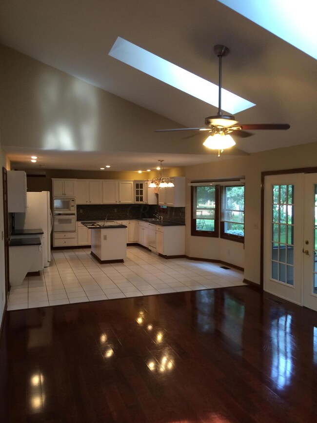 615 Timberview Dr, Marysville, OH 43040 - photo 2