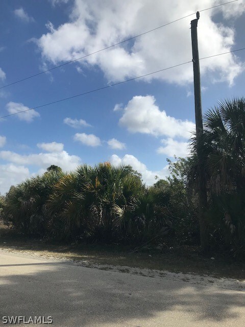 6002 Queen Ave N, Lehigh Acres, FL 33971 - photo 3