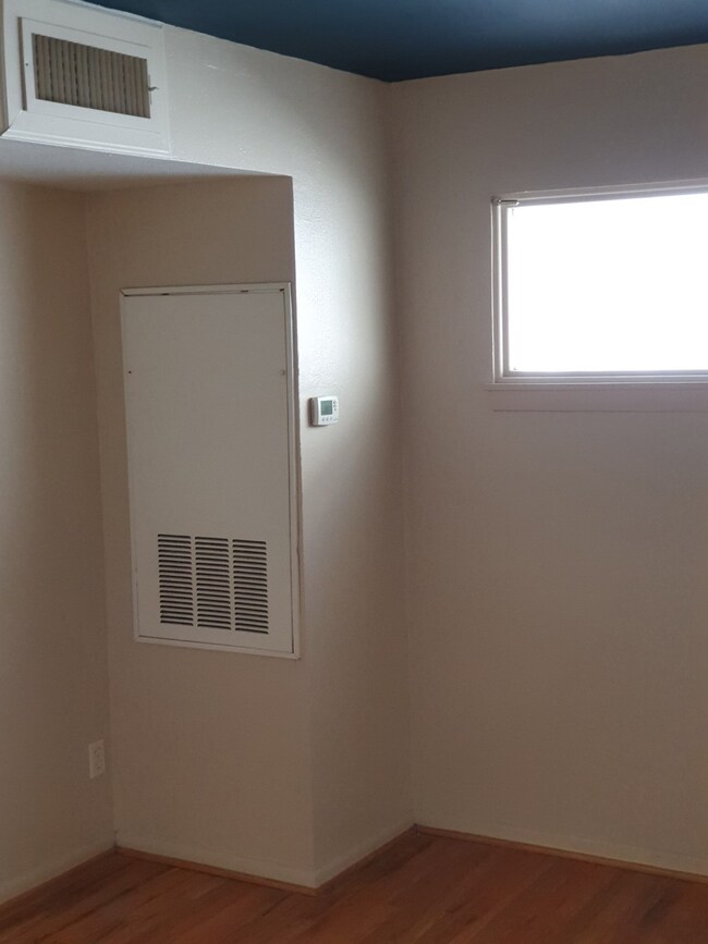 907 Heights Blvd unit 5, Houston, TX 77008 - photo 3