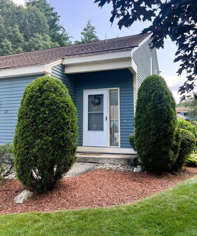 67 Indian Rock Rd, MerriMacK, NH 03054 - photo 4