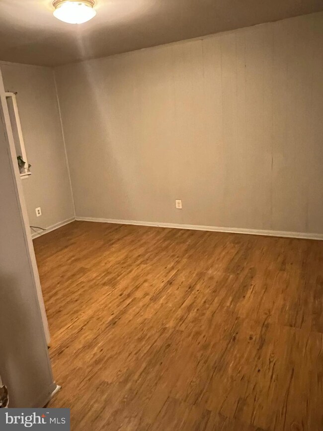 1021 W Washington 1007-1021 St unit 1, Hagerstown, MD 21740 - photo 5