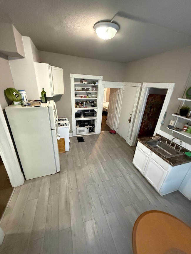 801 E Center St, Milwaukee, WI 53212 - photo 2