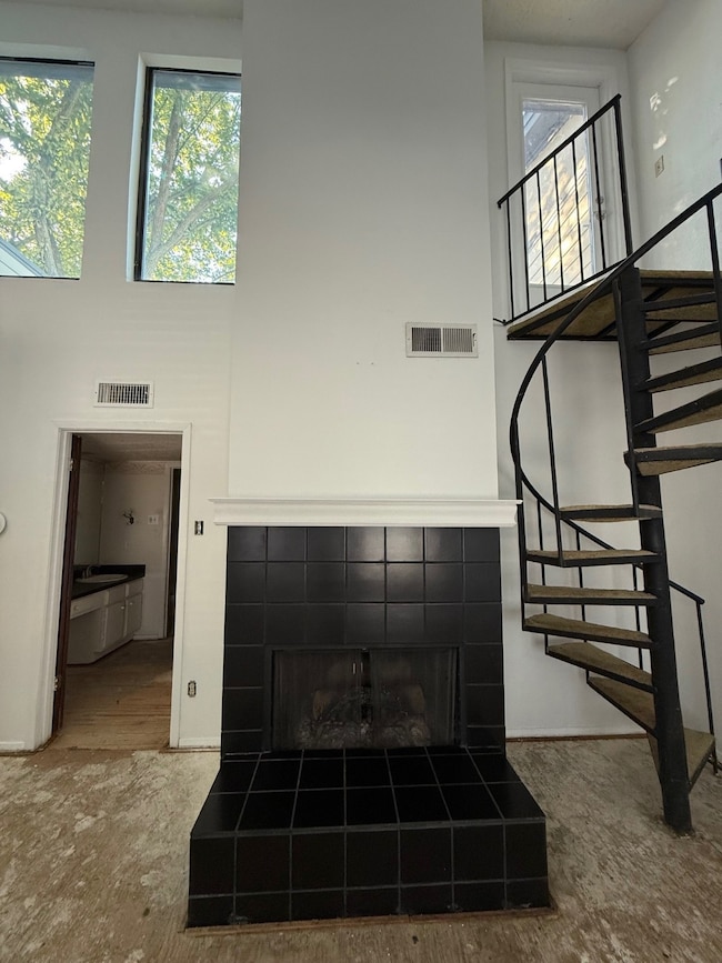 6723 Eastridge Dr unit 109B, Dallas, TX 75231 - photo 2