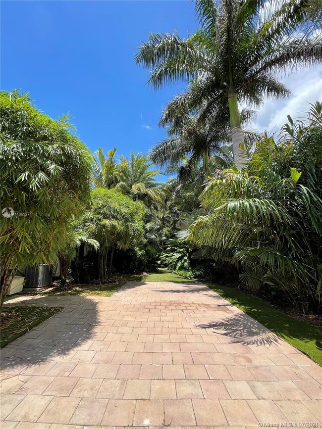 4921 SW 170th Ave, Southwest Ranches, FL 33331 - photo 5