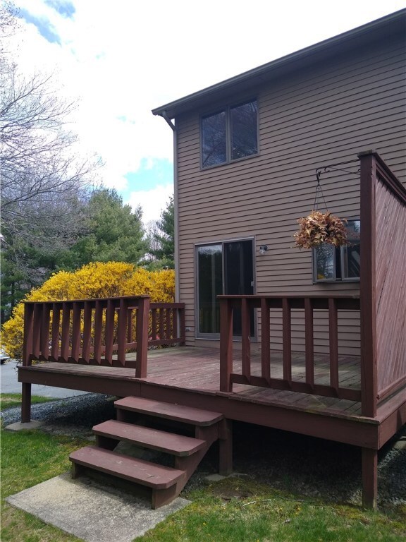 75 Glen Dr unit 3D, West Warwick, RI 02893 - photo 2