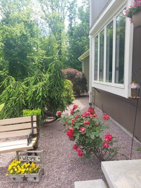 146 Winsor Ave, Johnston, RI 02919 - photo 4