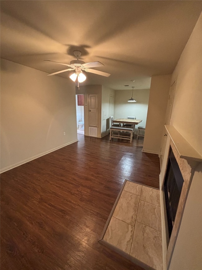 7600 Emmett f Lowry Expy unit 404, Texas City, TX 77591 - photo 3